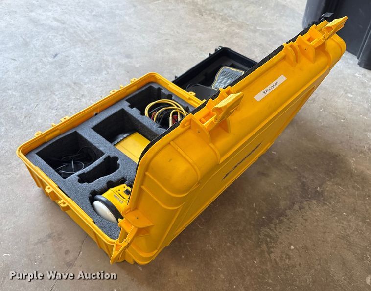 image for item EU7076 Trimble survey kit