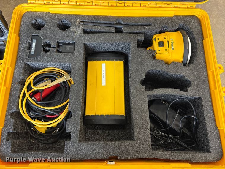 image for item EU7076 Trimble survey kit