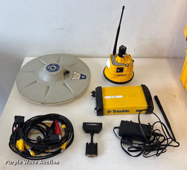 image for item EU7076 Trimble survey kit