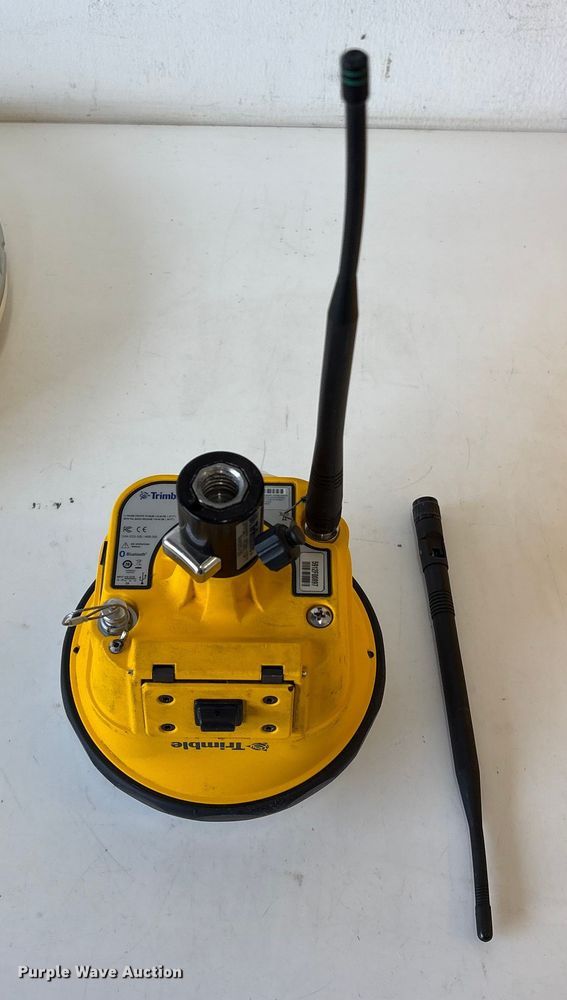 image for item EU7076 Trimble survey kit