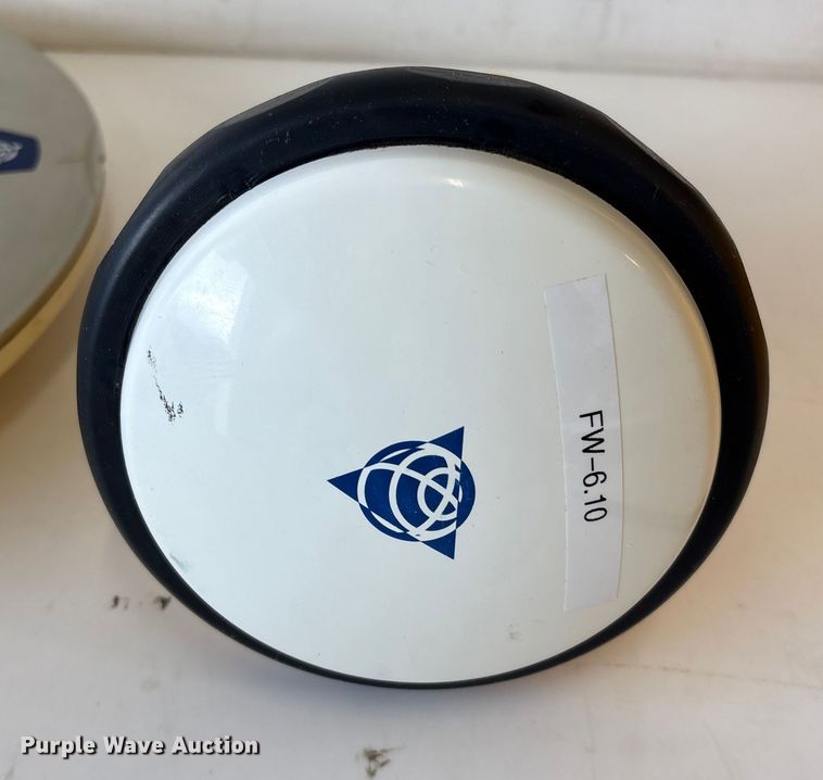 image for item EU7076 Trimble survey kit