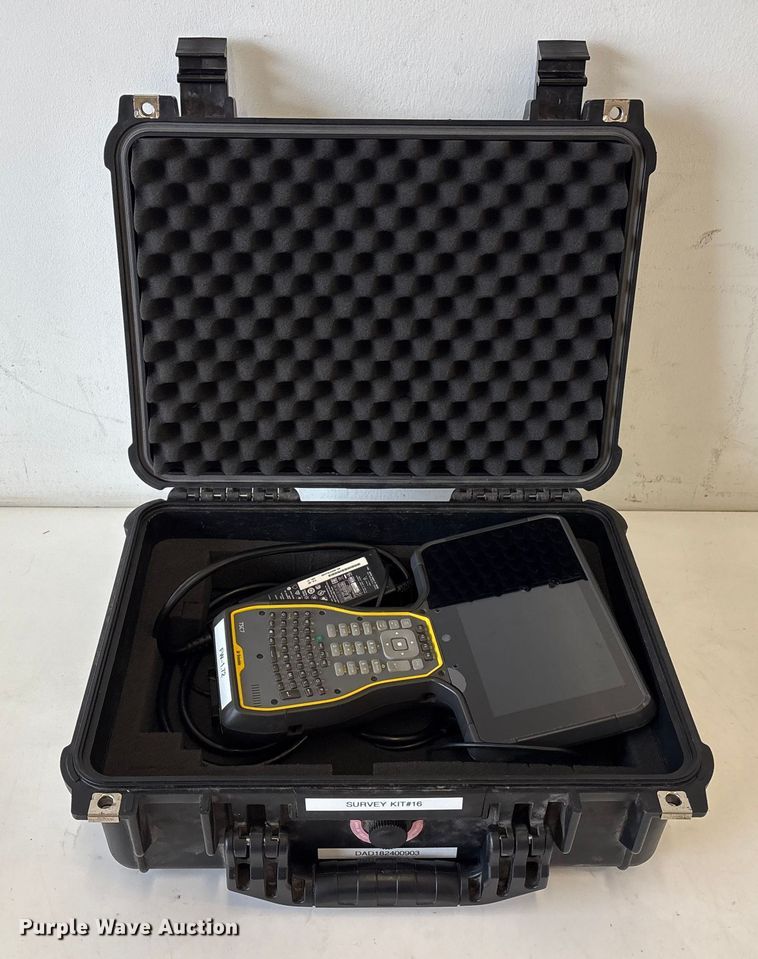 image for item EU7076 Trimble survey kit