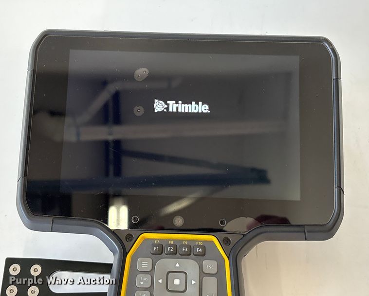 image for item EU7076 Trimble survey kit