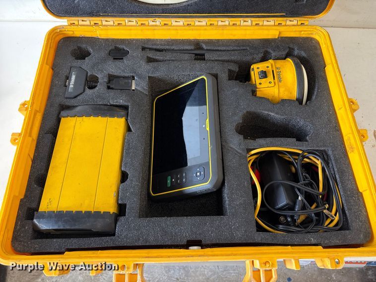 image for item EU7078 Trimble survey kit