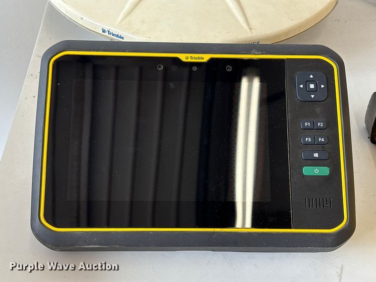 image for item EU7078 Trimble survey kit