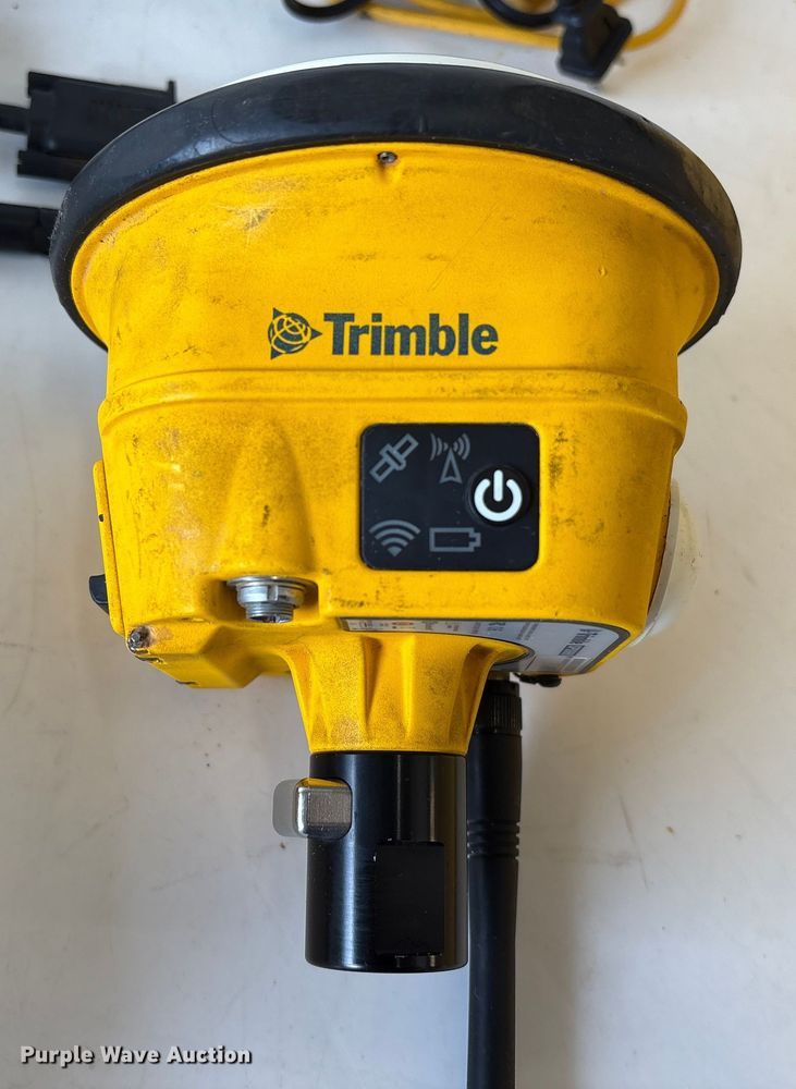image for item EU7078 Trimble survey kit