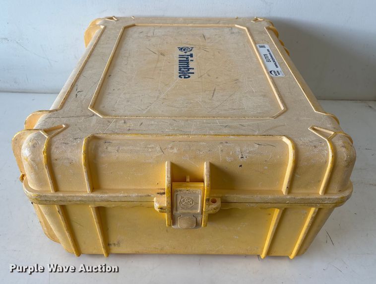 image for item EU7078 Trimble survey kit