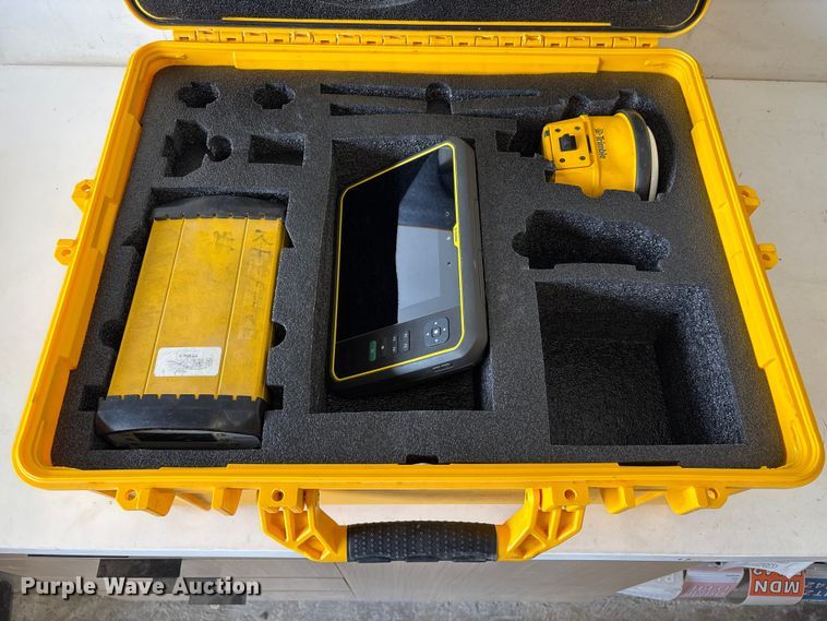 image for item EU7079 Trimble survey kit