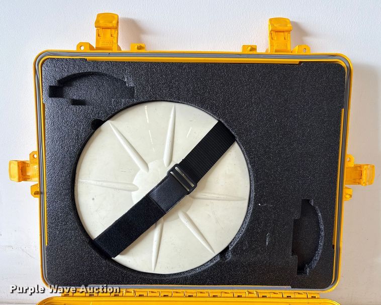 image for item EU7080 Trimble survey kit