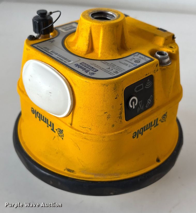 image for item EU7080 Trimble survey kit