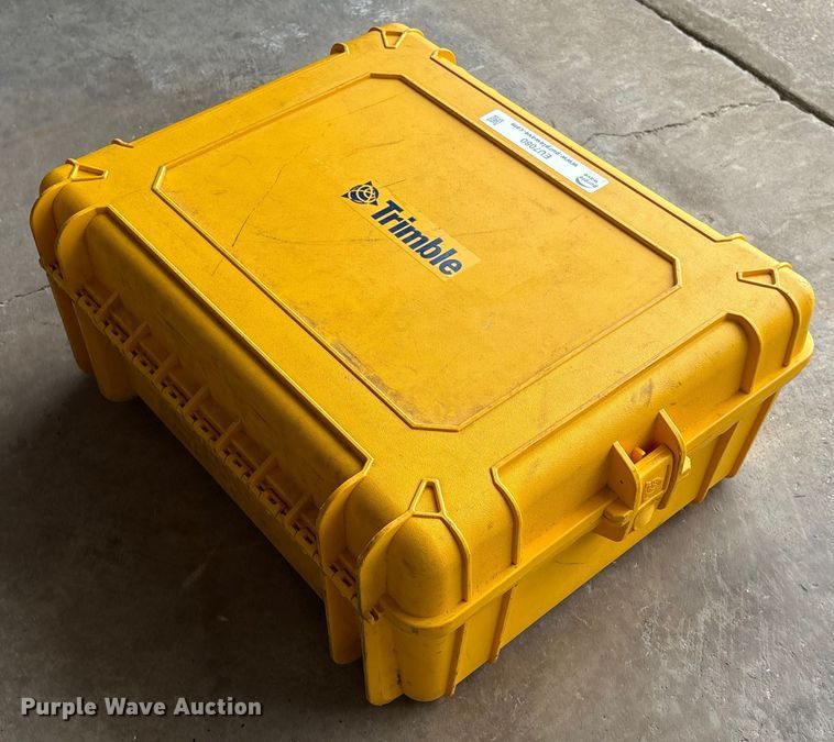 image for item EU7080 Trimble survey kit