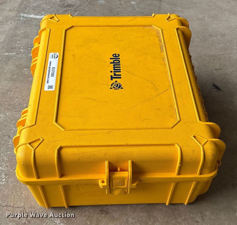 image for item EU7080 Trimble survey kit