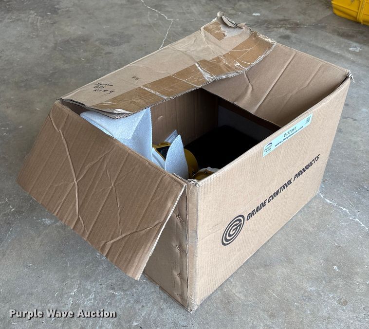 image for item EU7081 Trimble GPS