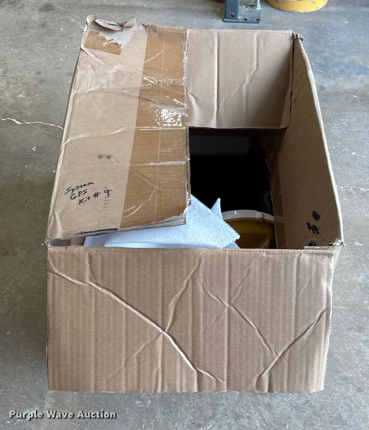 image for item EU7081 Trimble GPS