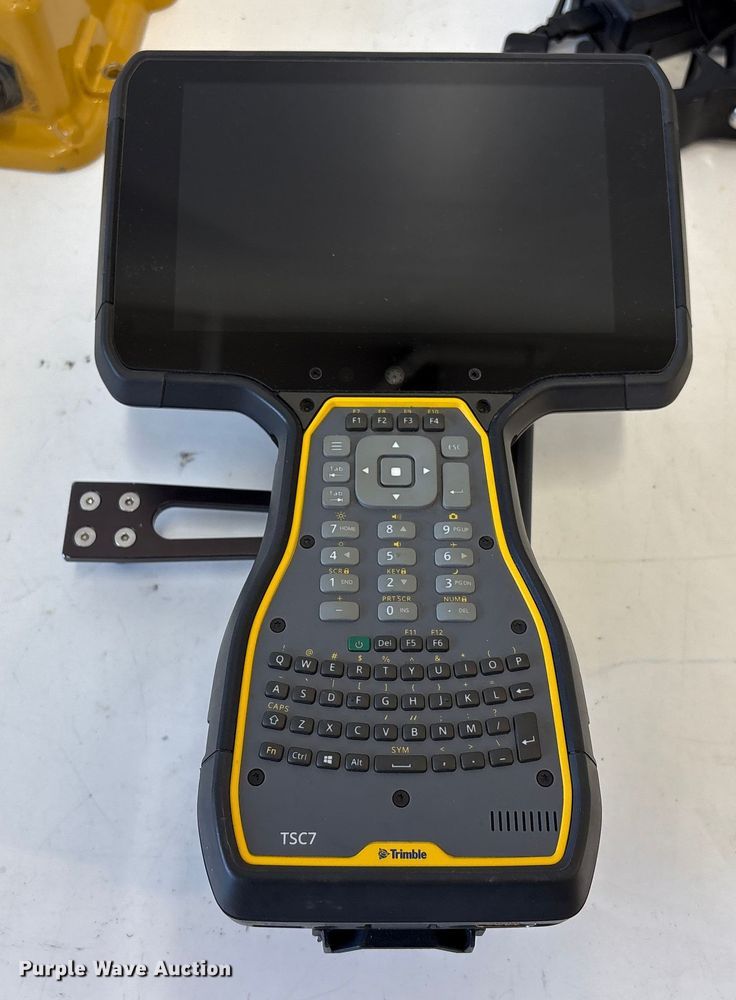 image for item EU7082 Trimble survey kit