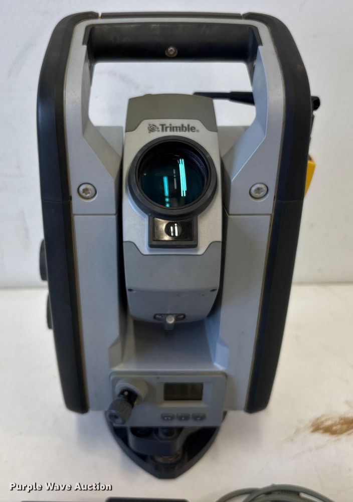 image for item EU7082 Trimble survey kit