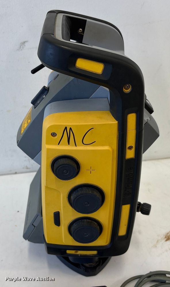 image for item EU7082 Trimble survey kit