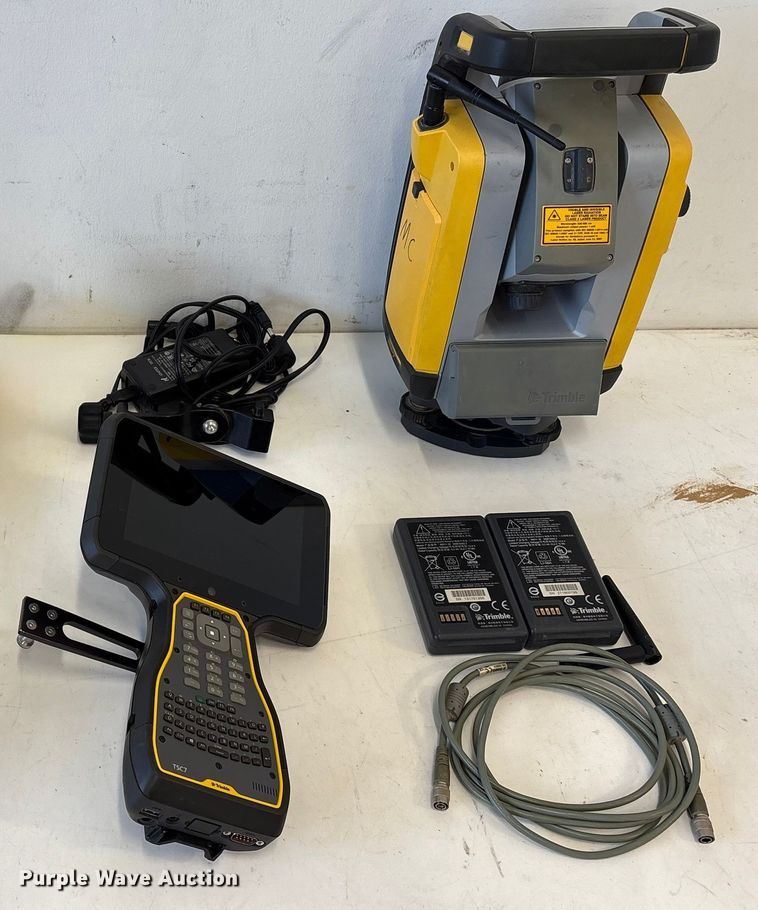 image for item EU7082 Trimble survey kit