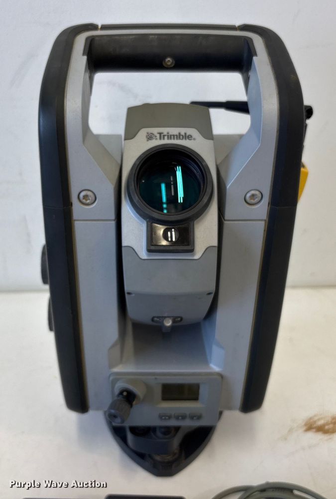 image for item EU7082 Trimble survey kit