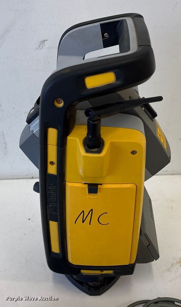 image for item EU7082 Trimble survey kit