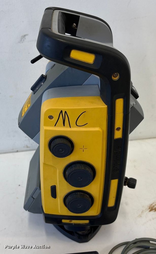 image for item EU7082 Trimble survey kit