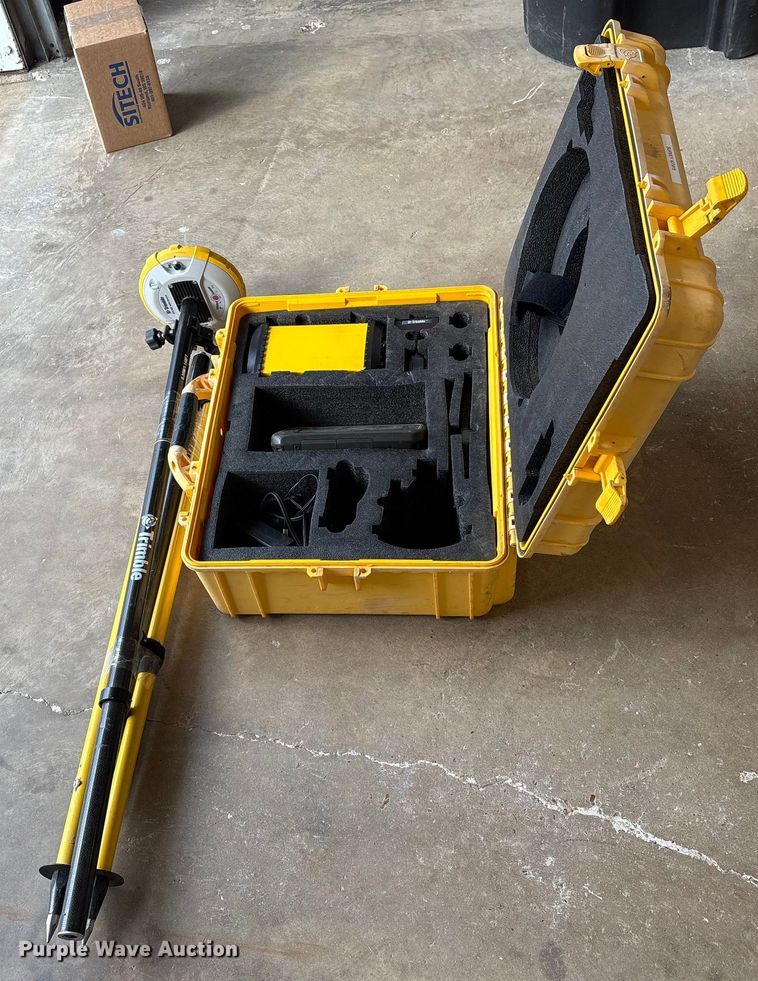 image for item EU7083 Trimble survey kit