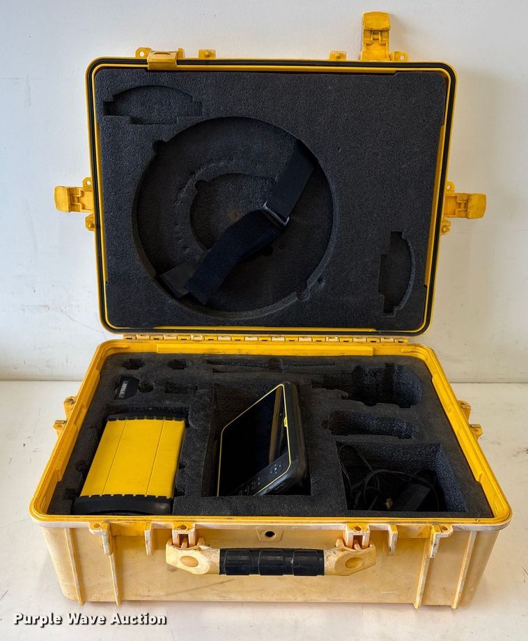 image for item EU7083 Trimble survey kit