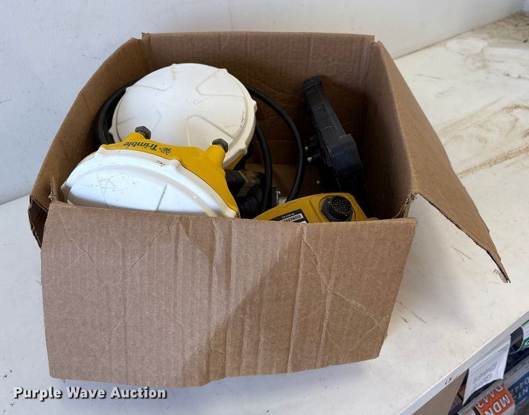 image for item EU7085 Trimble GPS