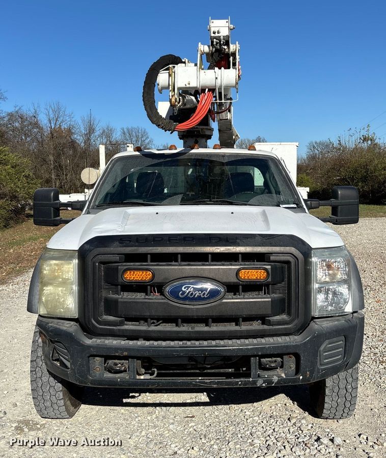 CAMIóN CON CANASTILLA 2011 FORD ALTEC