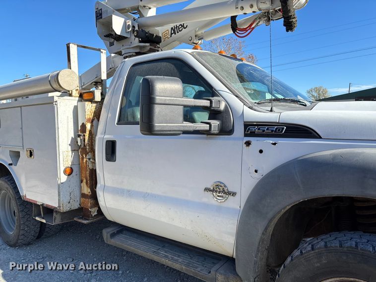 image for item EV3280 2011 Ford F550 bucket truck