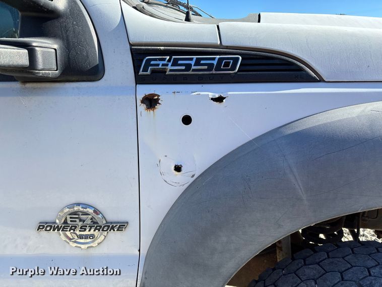 image for item EV3280 2011 Ford F550 bucket truck