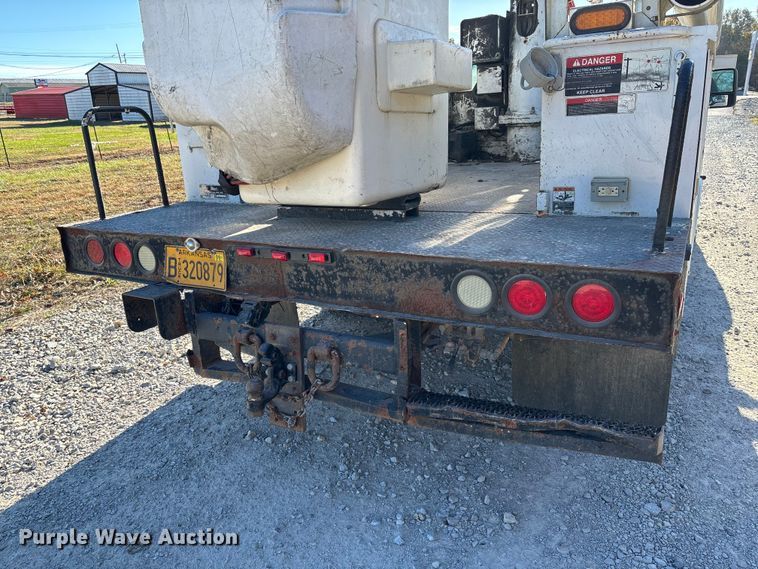 image for item EV3280 2011 Ford F550 bucket truck