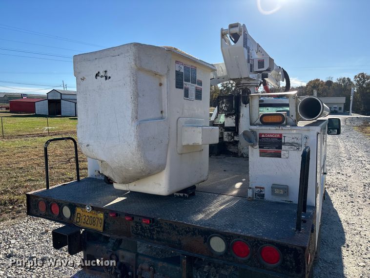 image for item EV3280 2011 Ford F550 bucket truck