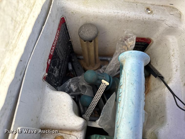 image for item EV3280 2011 Ford F550 bucket truck