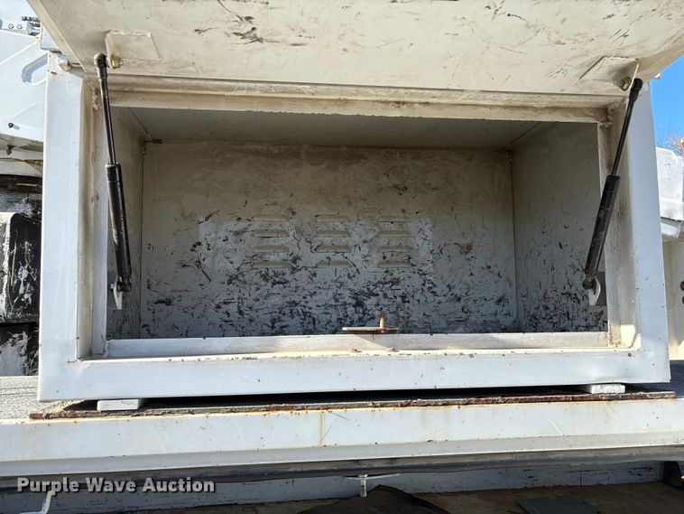 image for item EV3280 2011 Ford F550 bucket truck