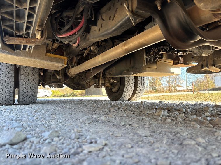 image for item EV3280 2011 Ford F550 bucket truck