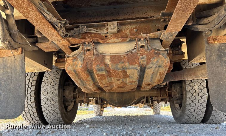 image for item EV3280 2011 Ford F550 bucket truck