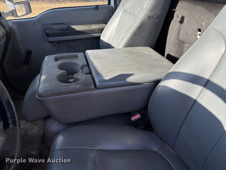 image for item EV3280 2011 Ford F550 bucket truck