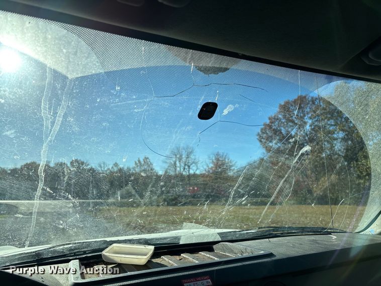 image for item EV3280 2011 Ford F550 bucket truck