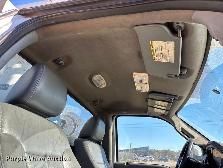 image for item EV3280 2011 Ford F550 bucket truck