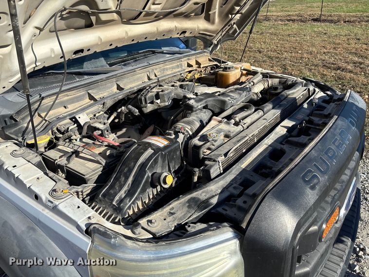 image for item EV3280 2011 Ford F550 bucket truck