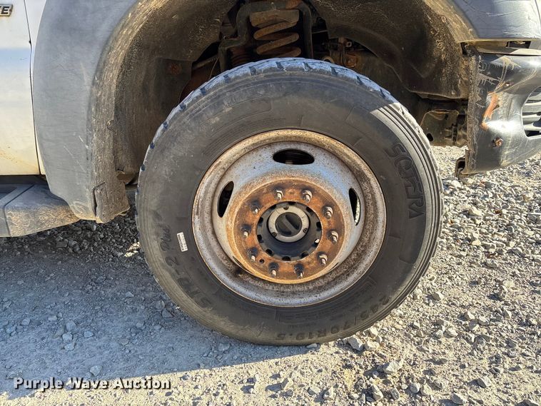 image for item EV3280 2011 Ford F550 bucket truck