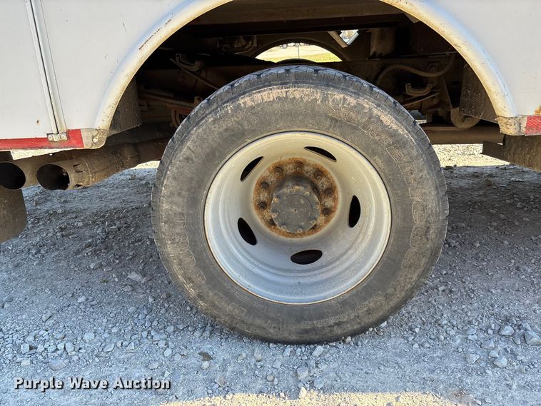 image for item EV3280 2011 Ford F550 bucket truck