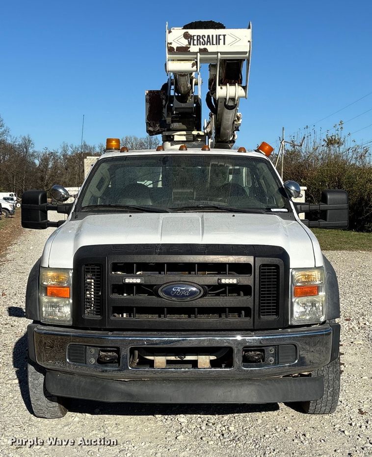image for item EV3281 2010 Ford F550 Super Duty bucket truck