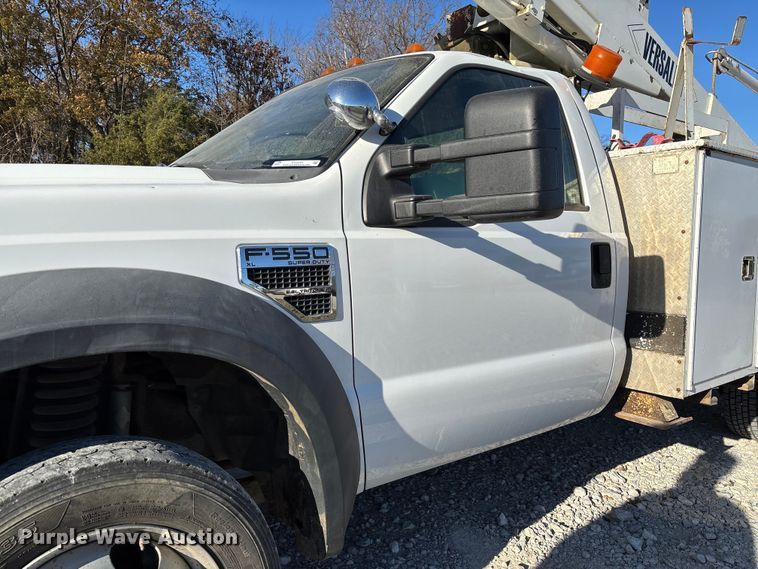 image for item EV3281 2010 Ford F550 Super Duty bucket truck