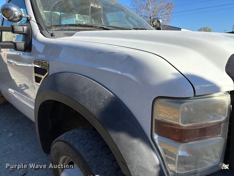 image for item EV3281 2010 Ford F550 Super Duty bucket truck