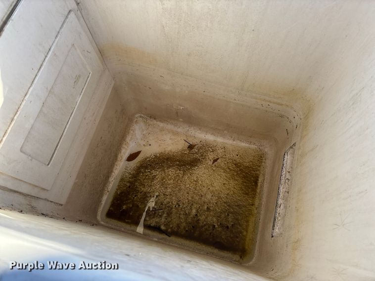 image for item EV3281 2010 Ford F550 Super Duty bucket truck