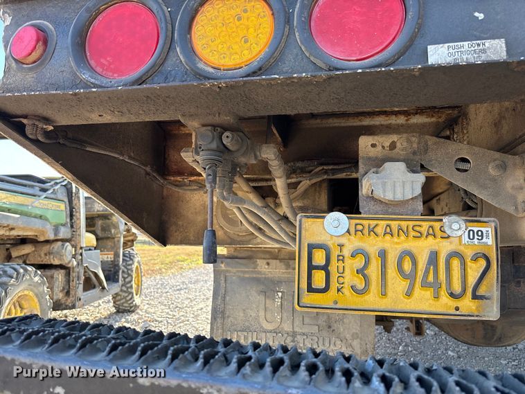 image for item EV3281 2010 Ford F550 Super Duty bucket truck