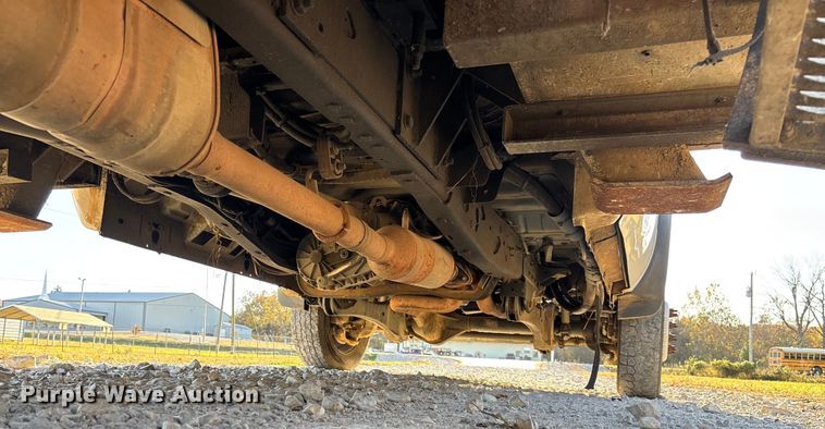 image for item EV3281 2010 Ford F550 Super Duty bucket truck