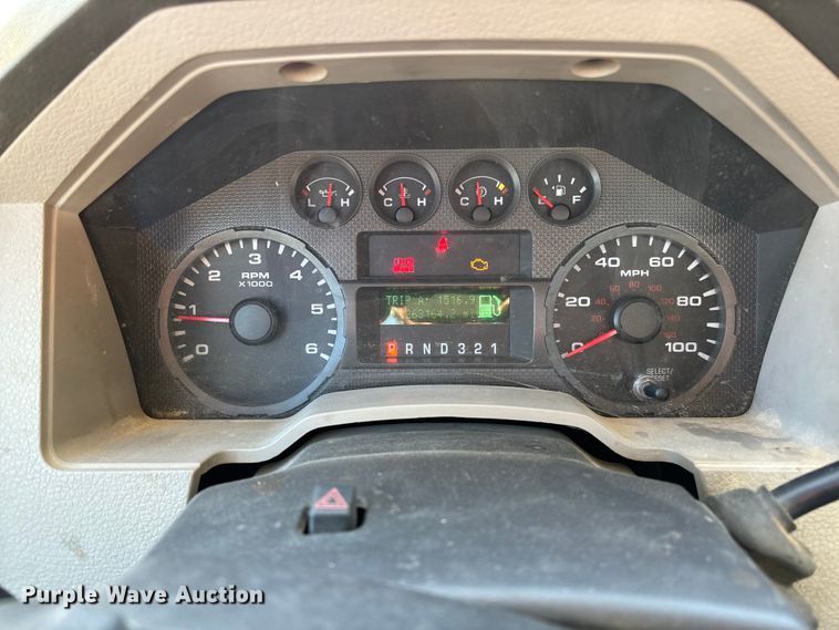 image for item EV3281 2010 Ford F550 Super Duty bucket truck